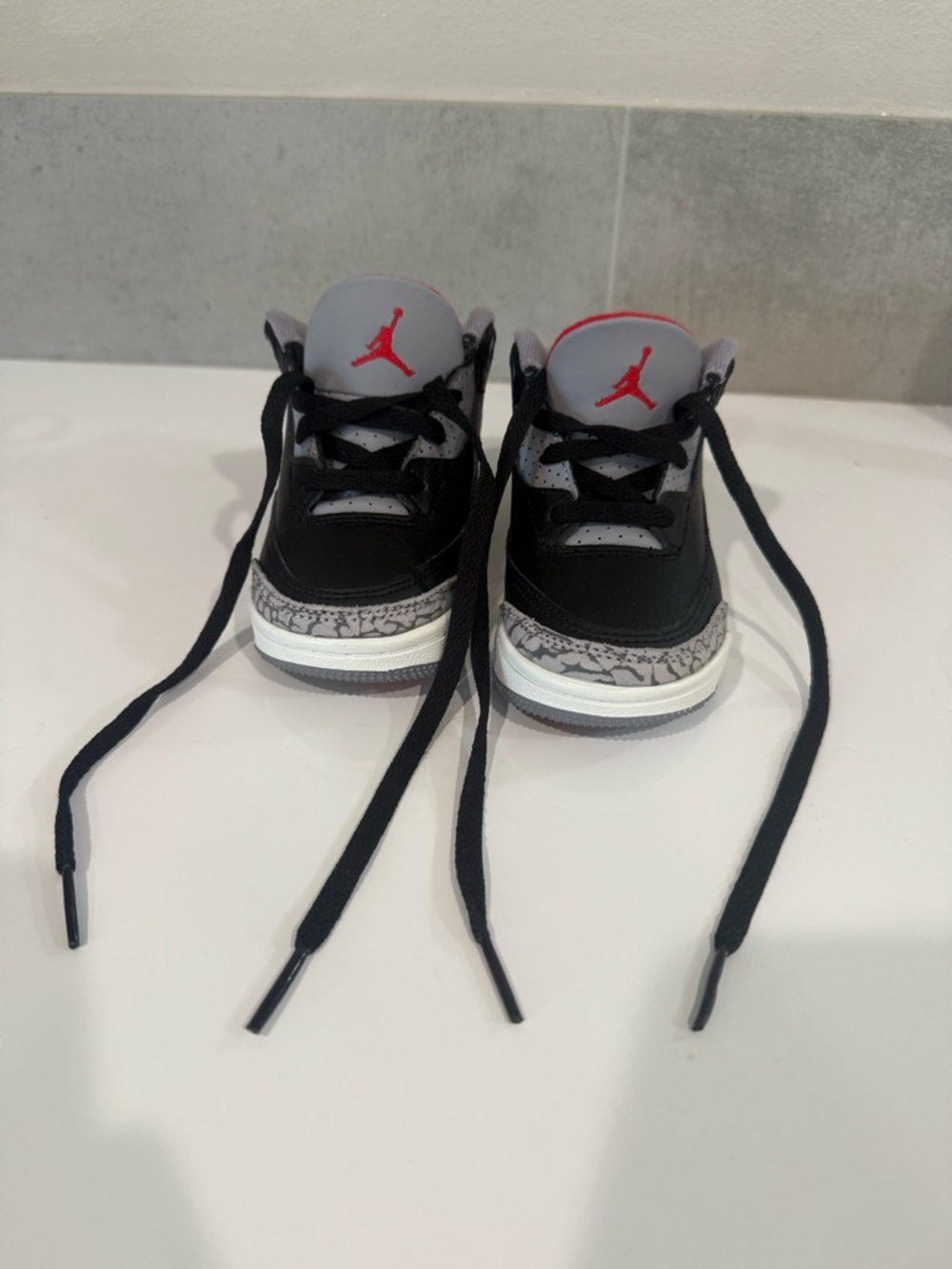 Air Jordan Kids' Retro III Black/Gray/Red Sneakers